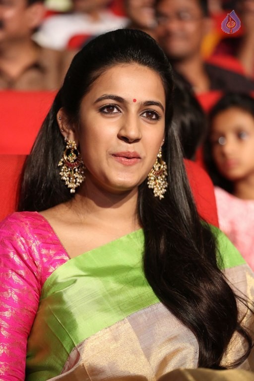 Niharika at Oka Manasu Audio Launch - 36 / 40 photos