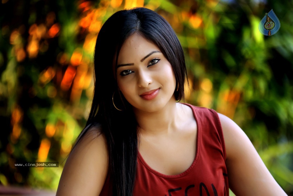 Nikesha Patel Latest Gallery - 27 / 125 photos