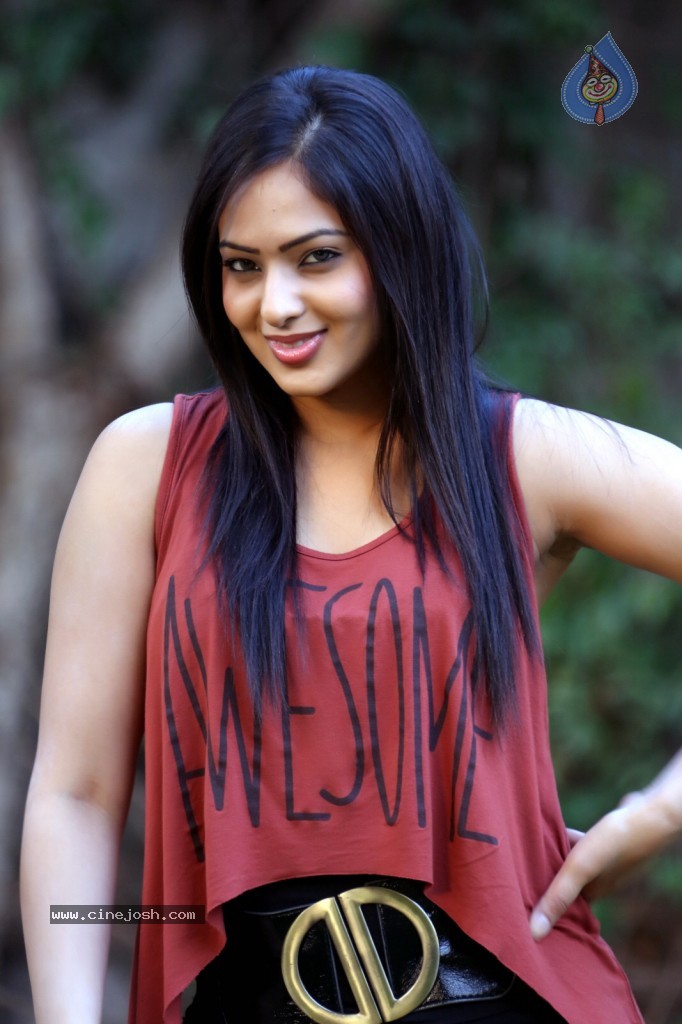 Nikesha Patel Latest Gallery - 30 / 125 photos