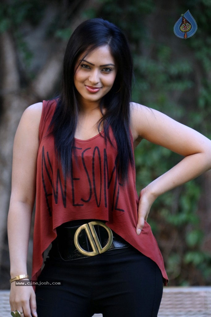 Nikesha Patel Latest Gallery - 31 / 125 photos