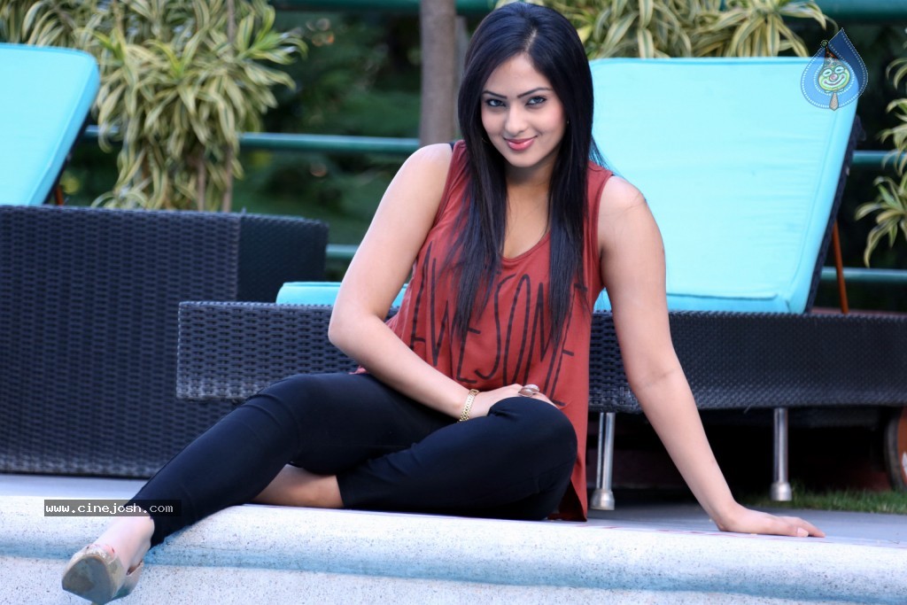 Nikesha Patel Latest Gallery - 47 / 125 photos