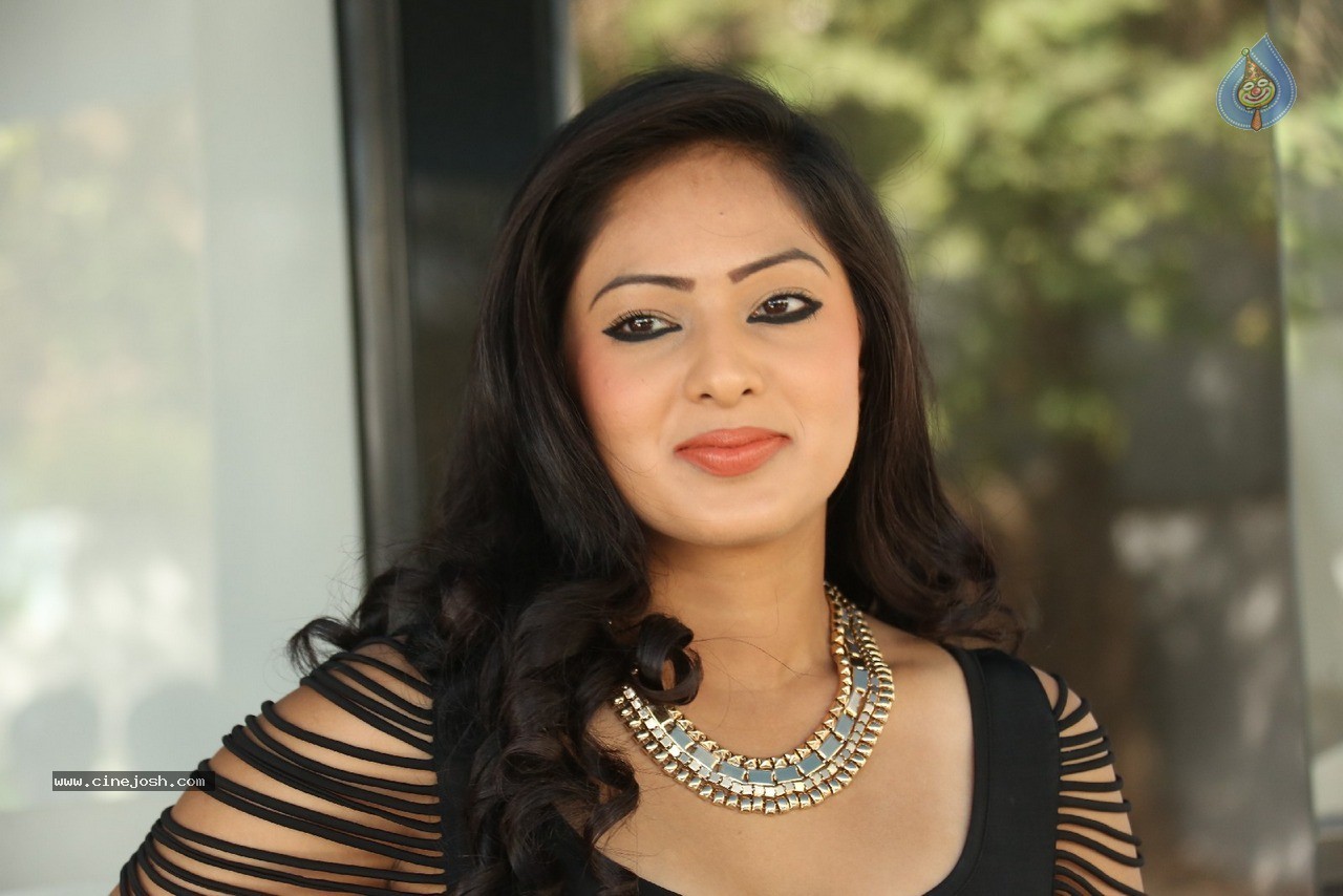 Nikesha Patel New Photos - 91 / 120 photos