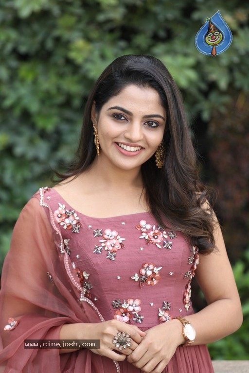 Nikhila Vimal Photos - 7 / 19 photos