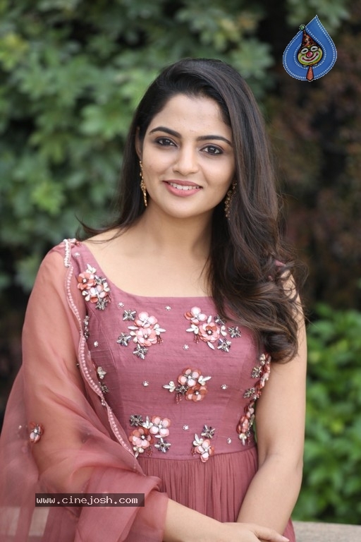 Nikhila Vimal Photos - 10 / 19 photos