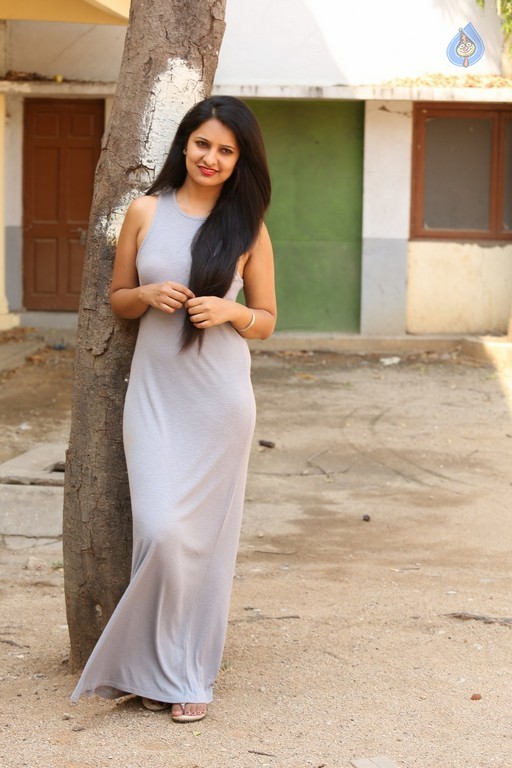 Nikita Bisht Photos - 39 / 41 photos