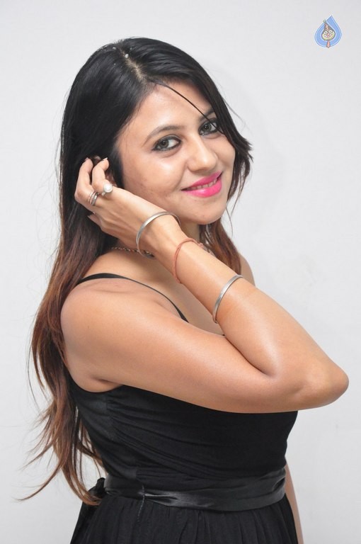Nikita Chhabria New Photos - 10 / 21 photos