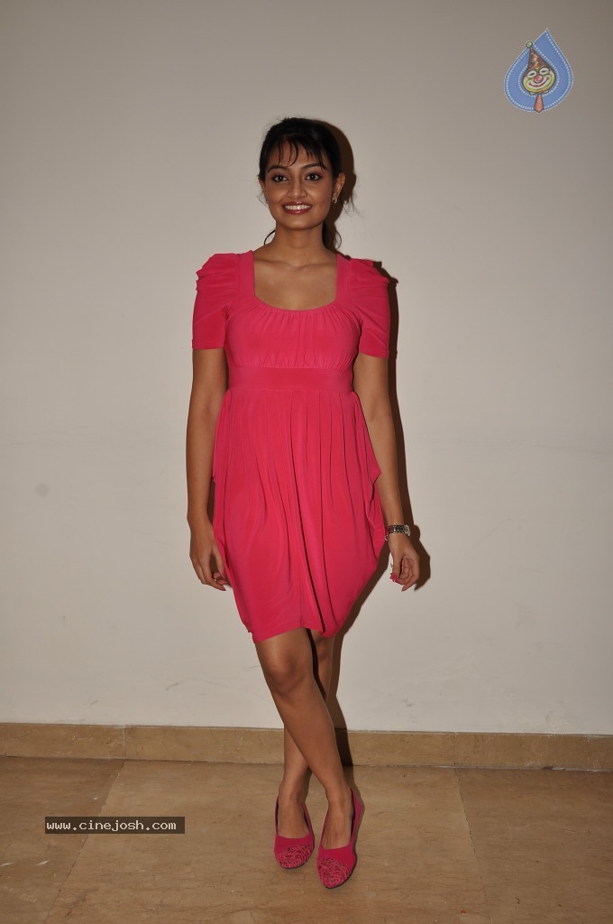 Nikita Narayan Hot Photos - 43 / 44 photos