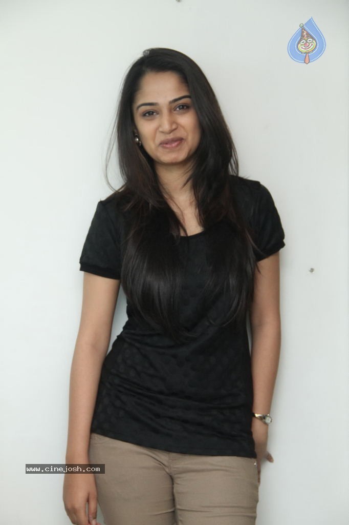 Nikitha Anil New Photos - 18 / 54 photos