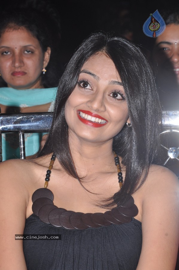 Nikitha Narayan Hot Stills - 23 / 29 photos