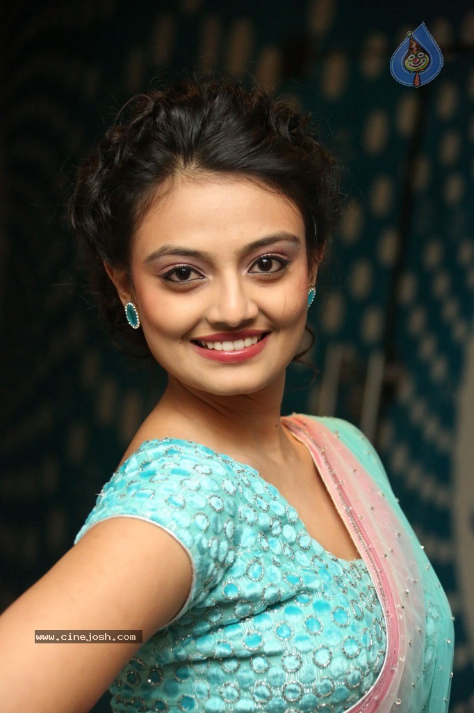 Nikitha Narayan Latest Pics - 41 / 90 photos