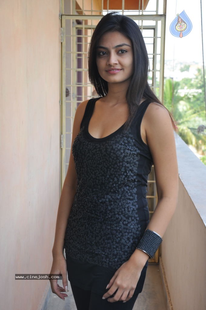 Nikitha Narayan Latest Stills - 36 / 81 photos