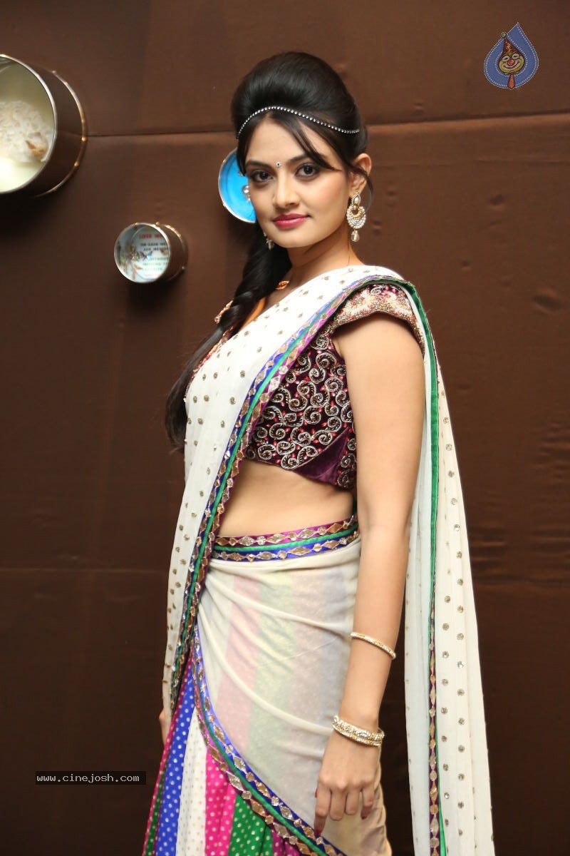 Nikitha Narayan New Photos - 9 / 74 photos