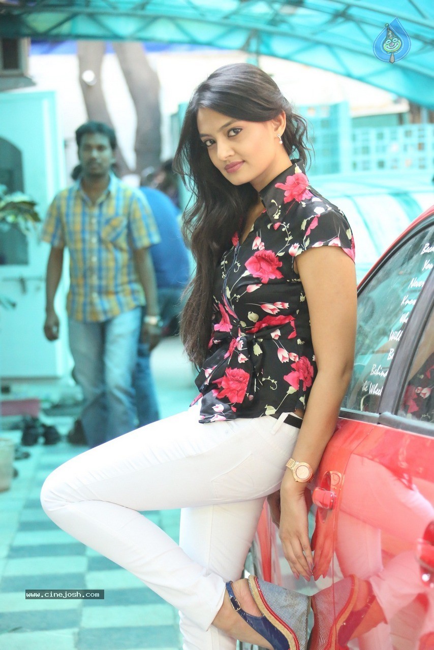 Nikitha Narayan New Stills - 49 / 70 photos