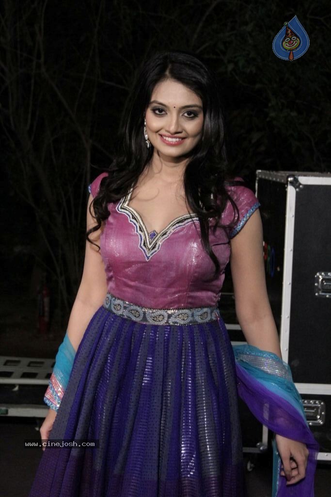 Nikitha Narayana New Photos - 42 / 100 photos
