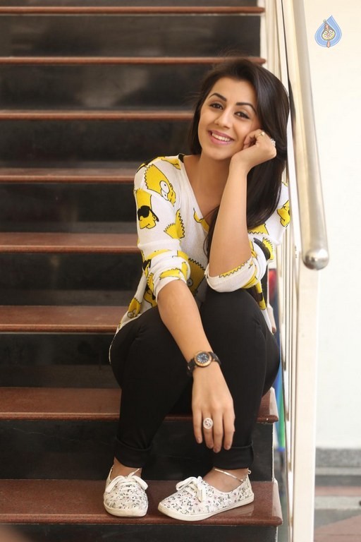 Nikki Galrani Latest Pics - 23 / 63 photos