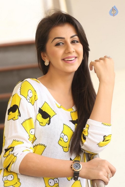 Nikki Galrani Latest Pics - 26 / 63 photos