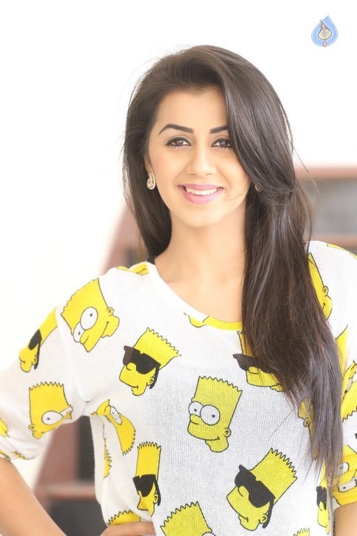 Nikki Galrani Latest Pics - 33 / 63 photos