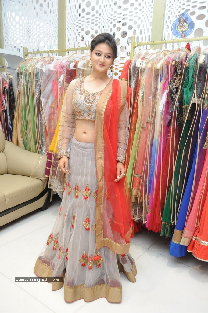 Nilofer Latest Images - 2 / 43 photos