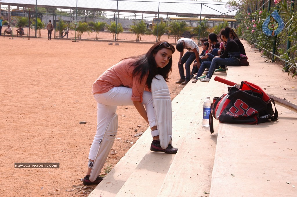 Nisha Agarwal New Gallery - 25 / 53 photos