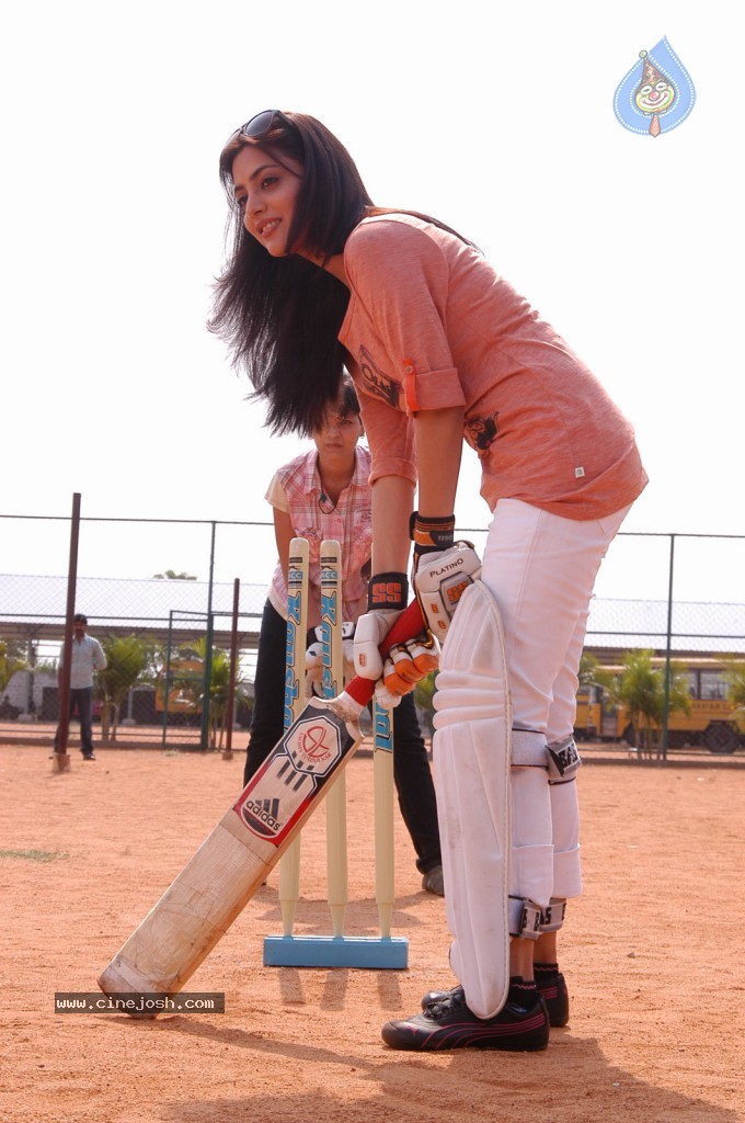 Nisha Agarwal New Gallery - 32 / 53 photos