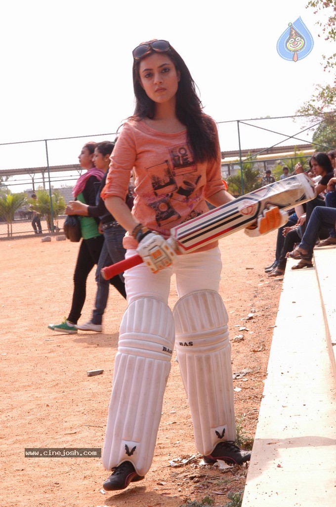 Nisha Agarwal New Gallery - 40 / 53 photos