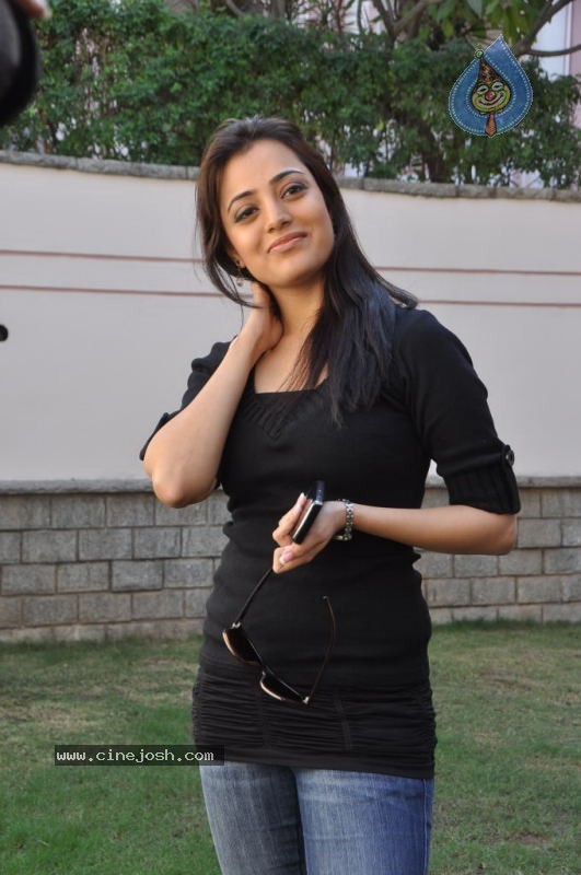 Nisha Agarwal Photos - 6 / 70 photos