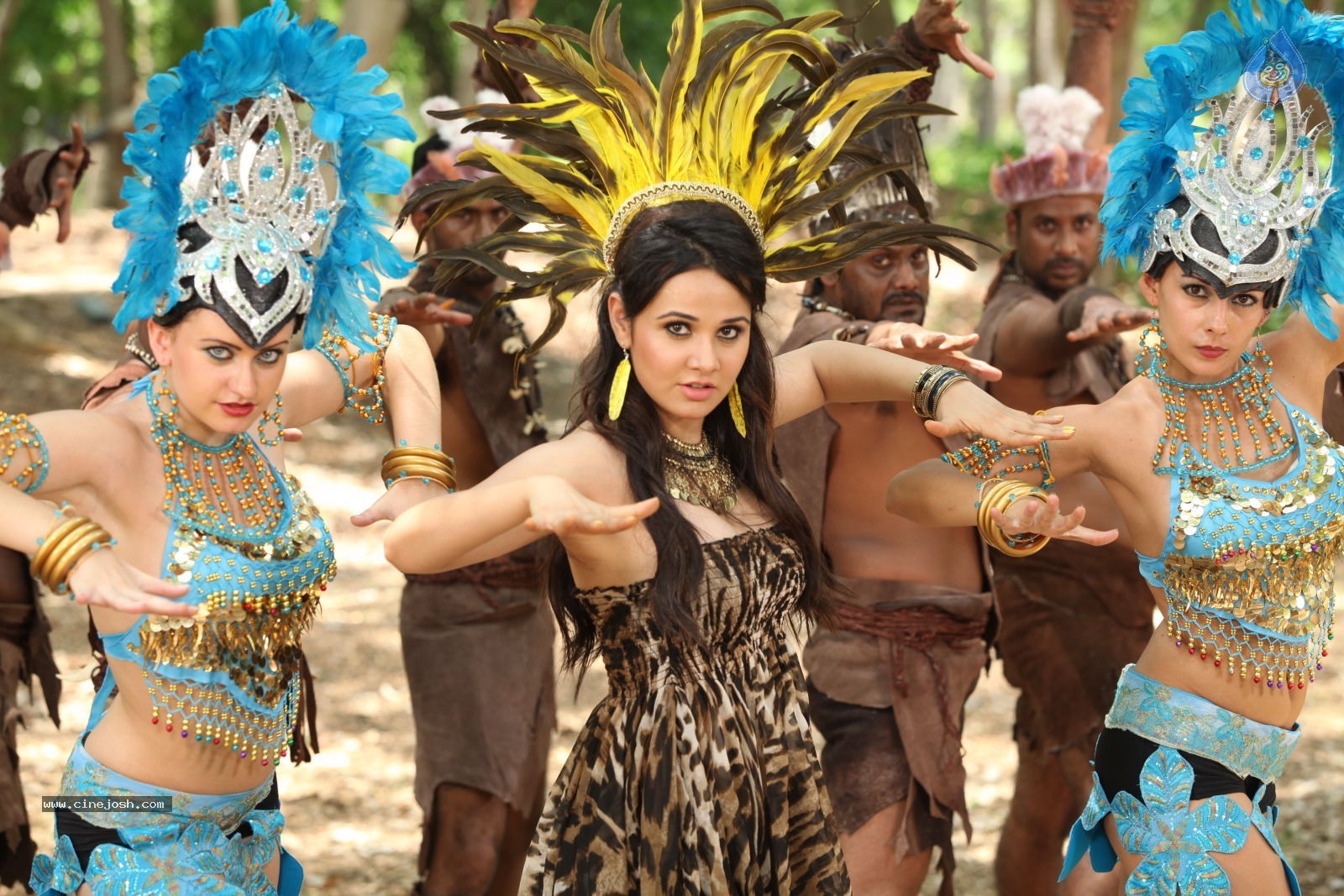 Nisha Kothari Hot Stills  - 21 / 28 photos