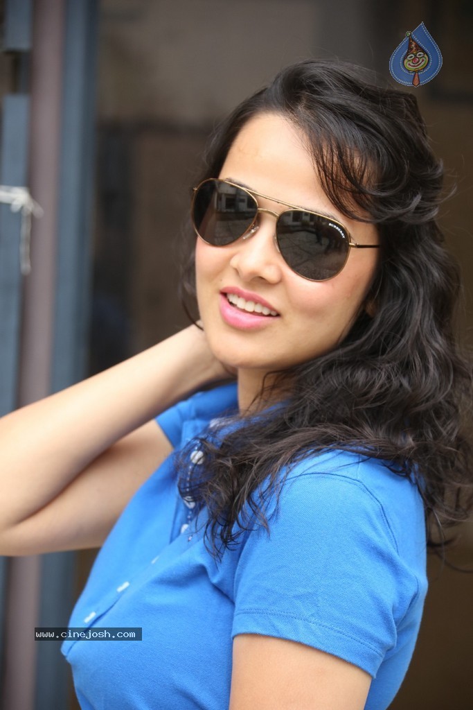 Nisha Kothari New Gallery - 52 / 115 photos