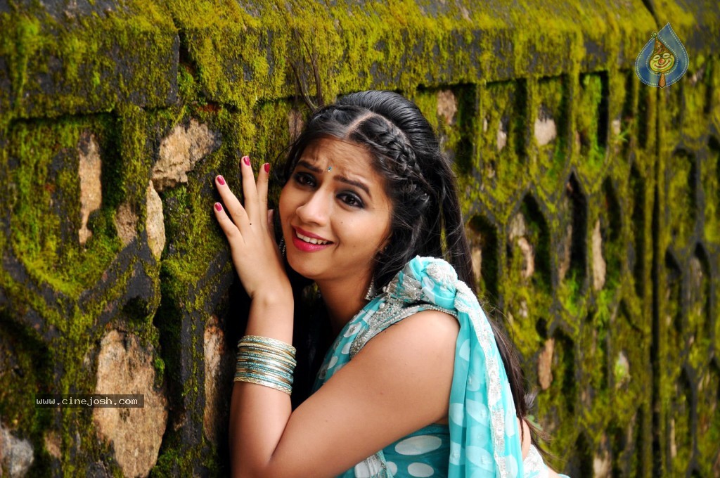 Nisha Shah Hot Gallery - 12 / 54 photos