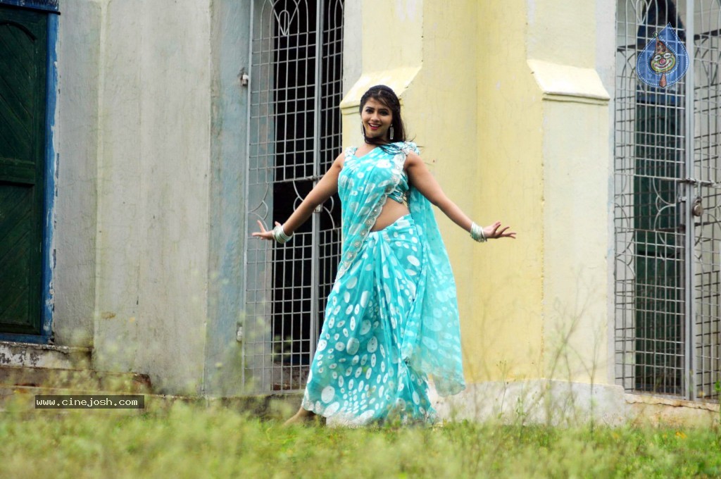 Nisha Shah Hot Gallery - 26 / 54 photos