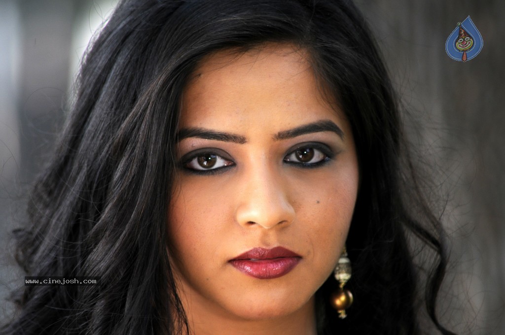 Nisha Shah New Stills - 11 / 55 photos