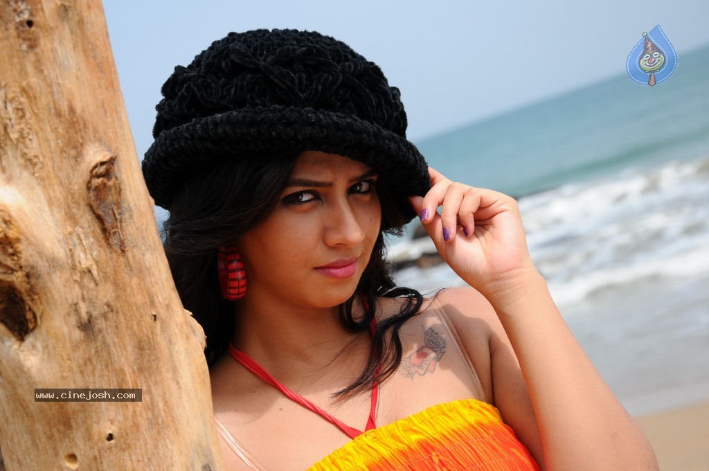 Nisha Shah Spicy Photos  - 11 / 83 photos