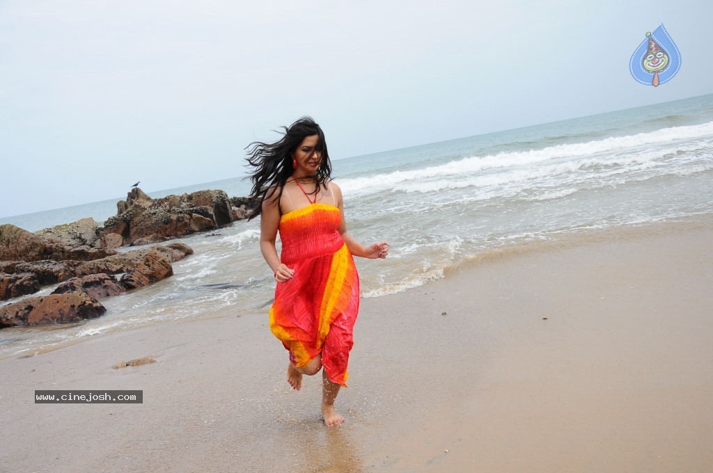 Nisha Shah Spicy Photos  - 19 / 83 photos