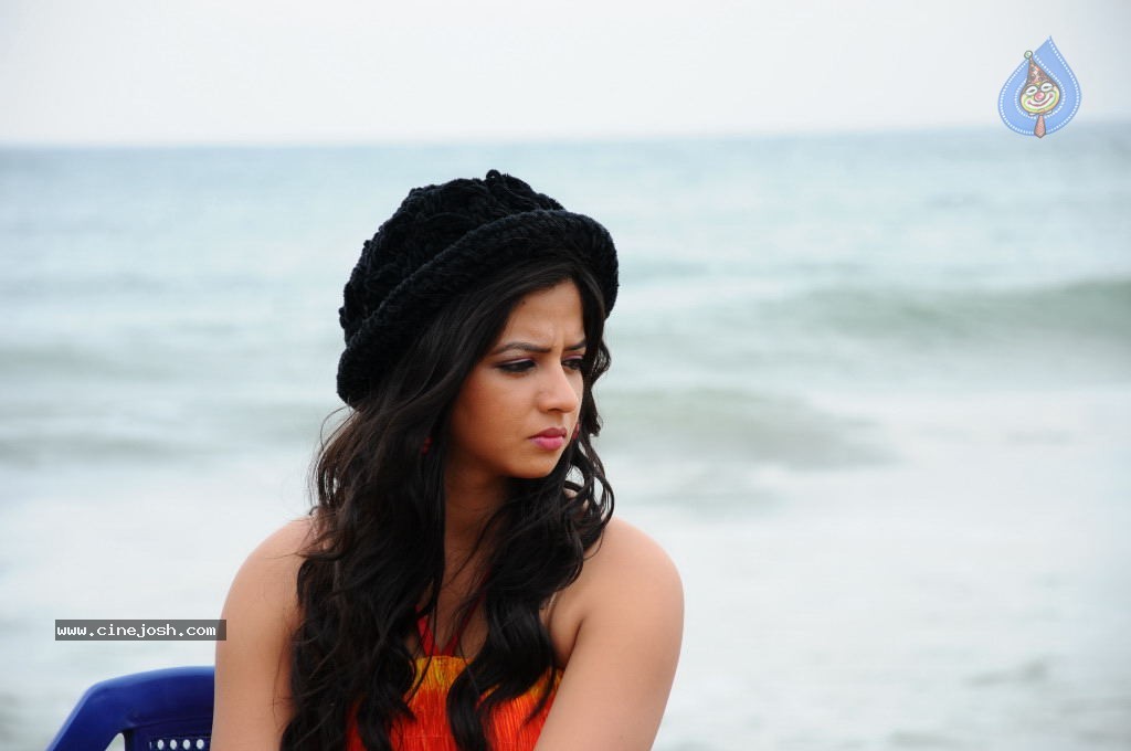 Nisha Shah Spicy Photos  - 49 / 83 photos