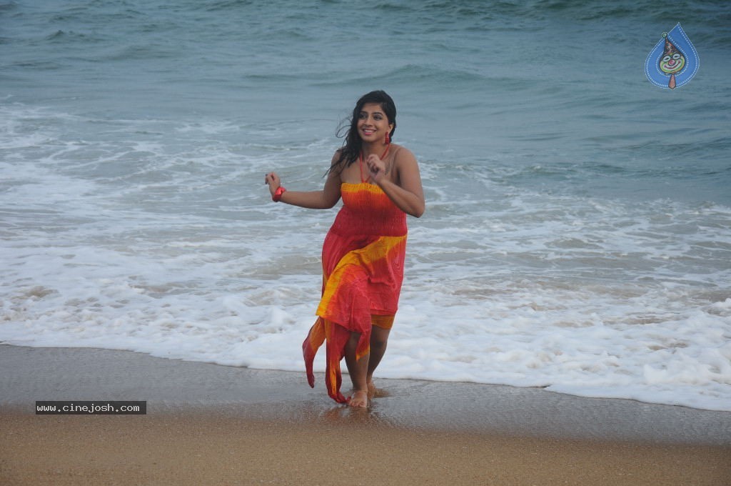 Nisha Shah Spicy Photos  - 56 / 83 photos