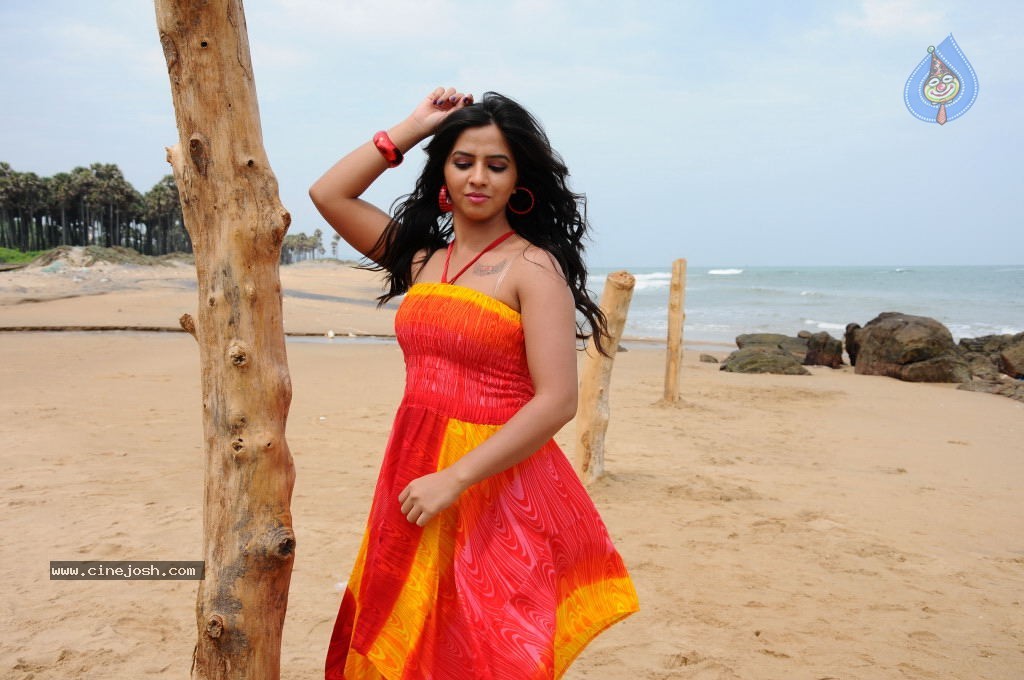 Nisha Shah Spicy Photos  - 69 / 83 photos