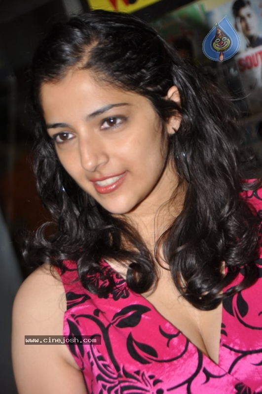 Nishanthi Evani Latest Gallery - 9 / 28 photos