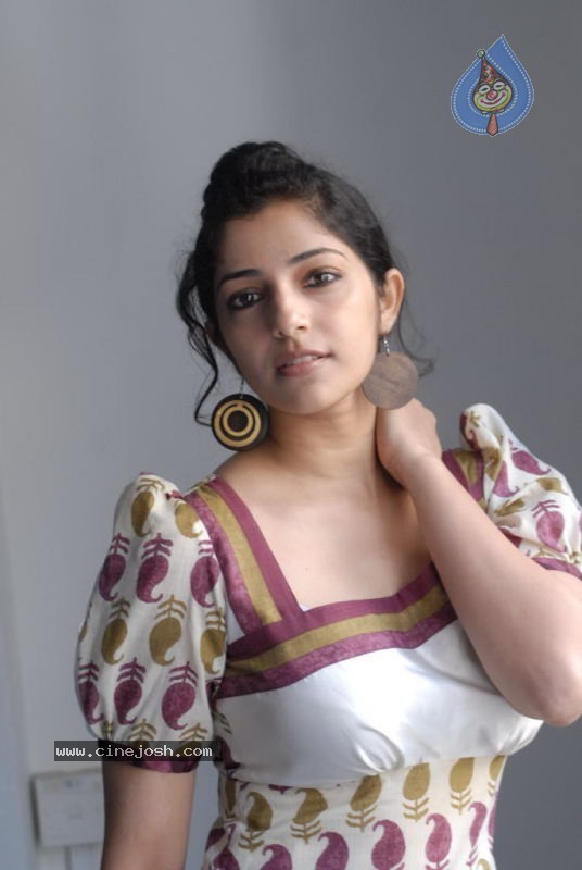 Nishanti Evani New Stills - 19 / 84 photos