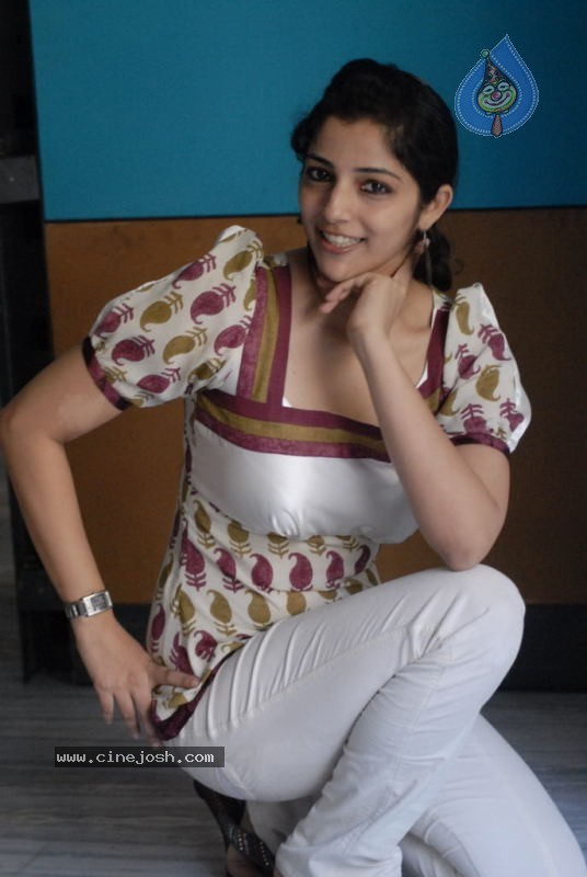 Nishanti Evani New Stills - 30 / 84 photos