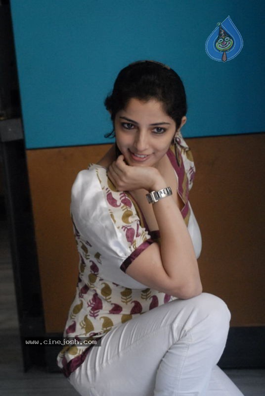 Nishanti Evani New Stills - 68 / 84 photos