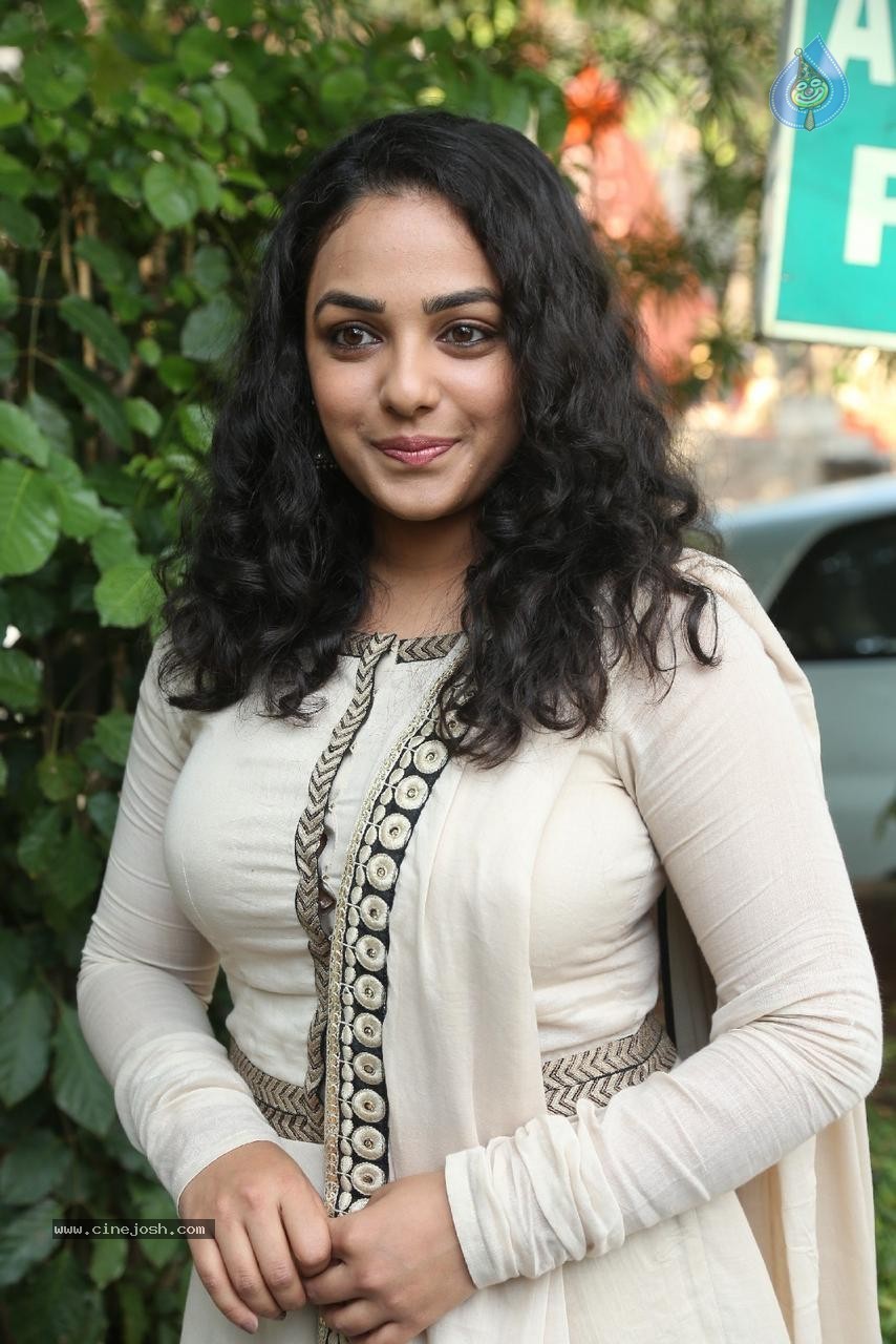 Nithya Menen Latest Gallery - 17 / 64 photos