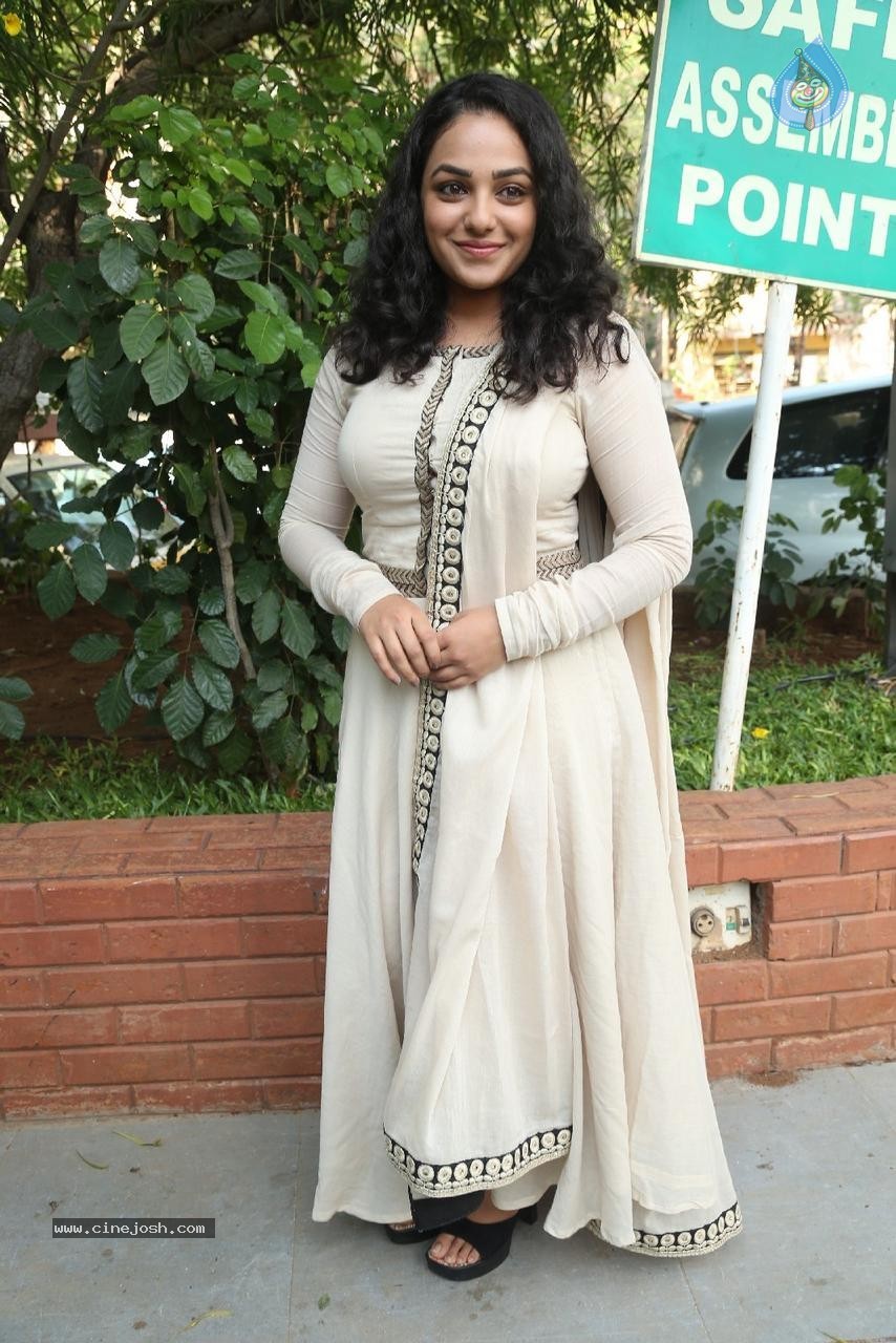 Nithya Menen Latest Gallery - 60 / 64 photos