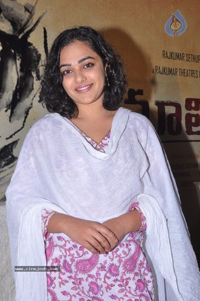 Nithya Menon - 77 / 100 photos