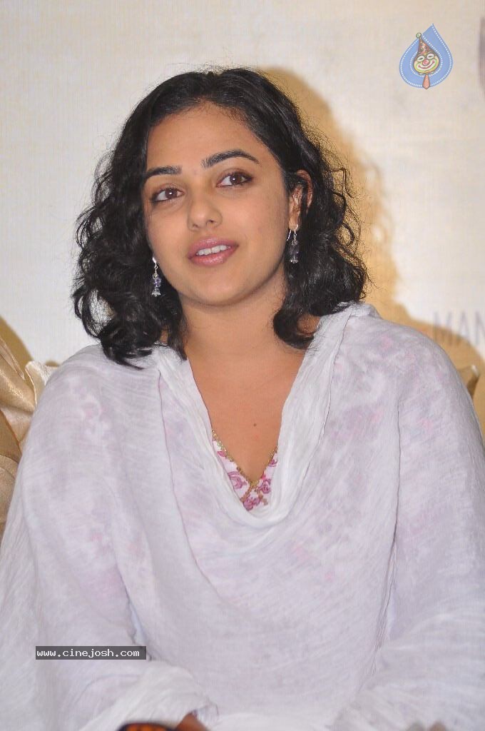 Nithya Menon - 85 / 100 photos