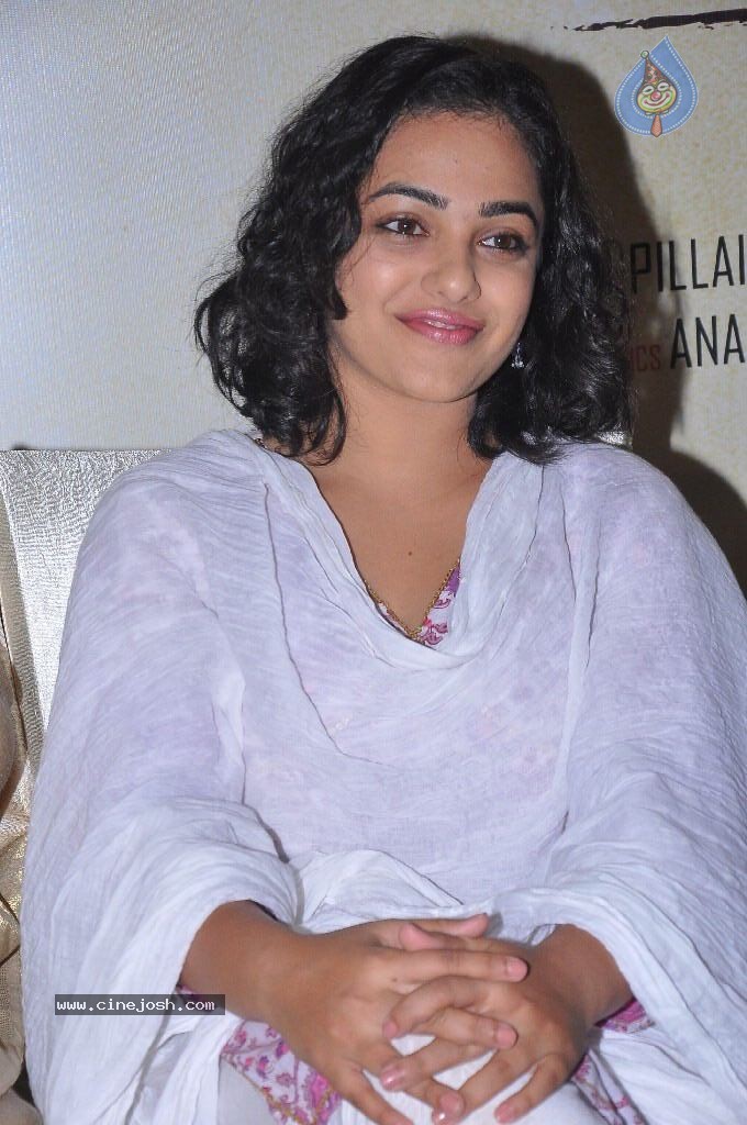 Nithya Menon - 91 / 100 photos