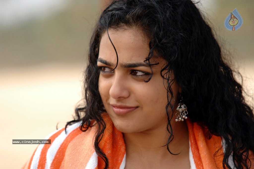 Nithya Menon Gallery - 20 / 87 photos