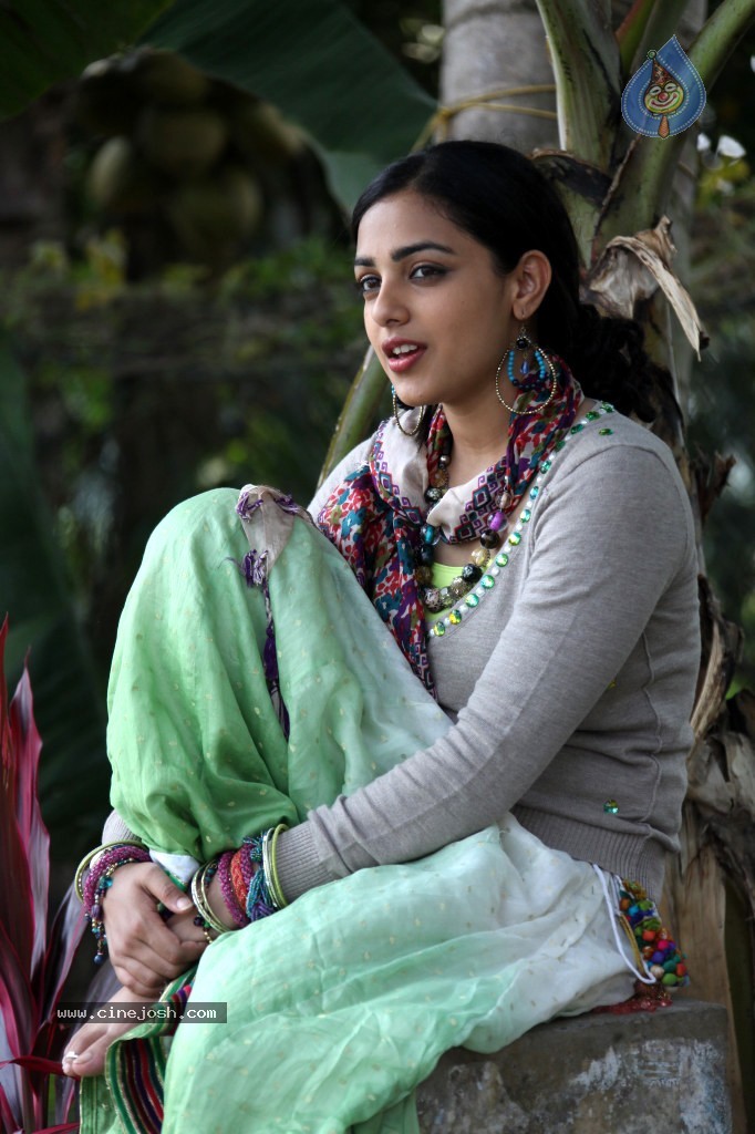 Nithya Menon Gallery - 35 / 87 photos