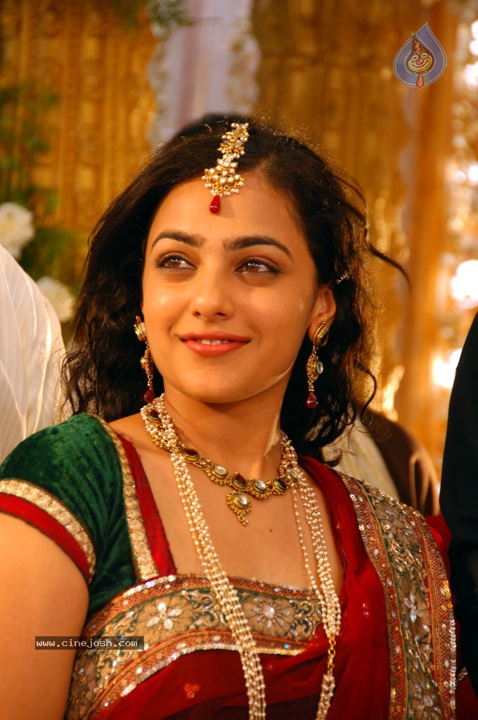 Nithya Menon Gallery - 62 / 87 photos