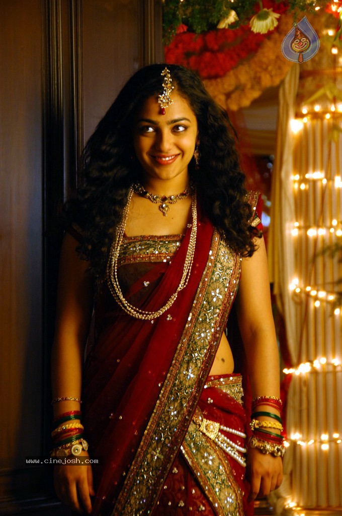 Nithya Menon Gallery - 72 / 87 photos