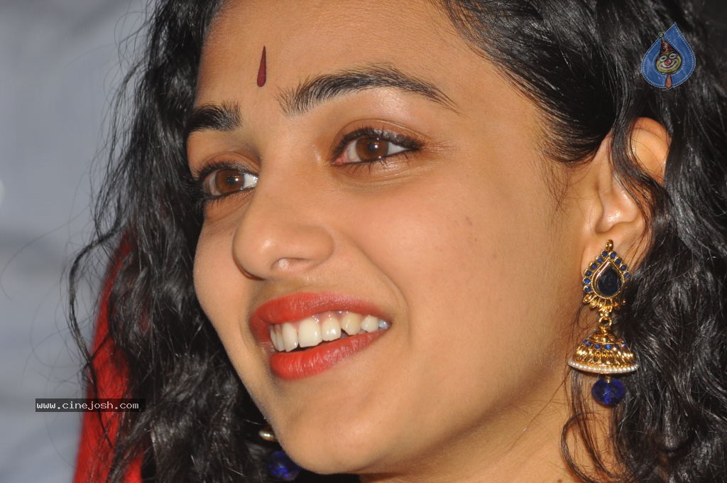 Nithya Menon Latest Stills - 31 / 71 photos